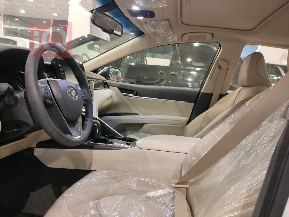 تۆیۆتا کامری